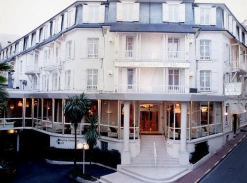 Hotel Jeanne D'Arc Lourdes Exterior photo